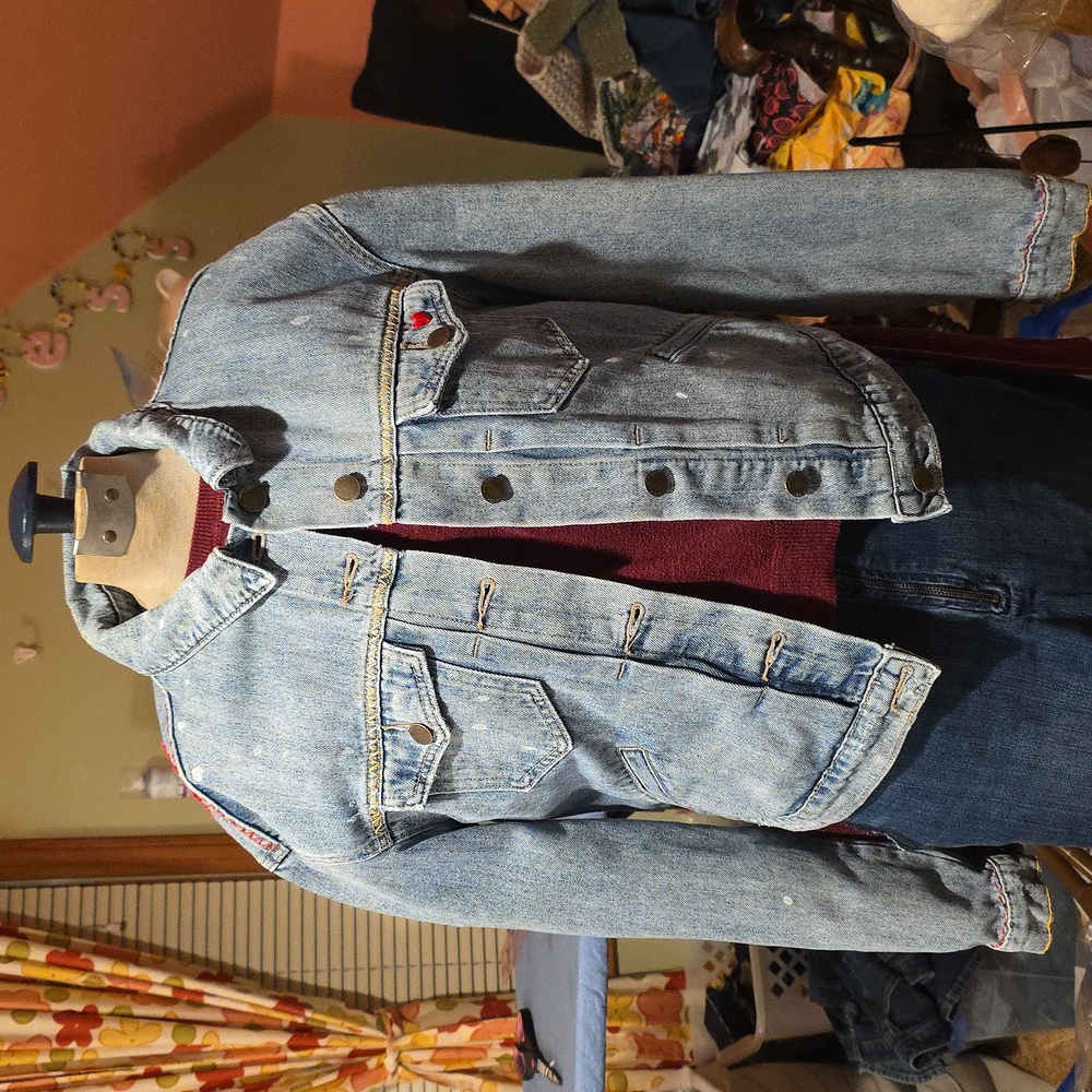 HAND CRAFTED Jacket UPCYCLED Blue Denim Embroidered Taylor Swift Tee Size M - Picture 4 of 17
